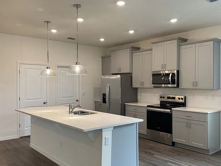 3272 Arch Ave — Photo 14