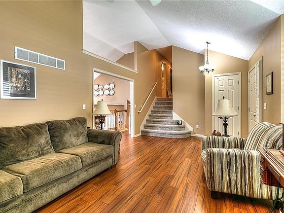 4th image of 10407 N Virginia Ave