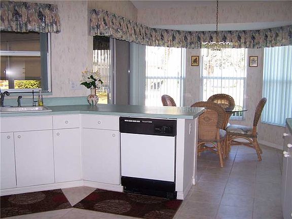 4th image of 1605 Poplar Glen Ct