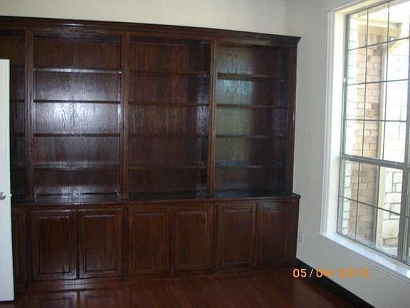 5th image of 2039 Willow Bend Dr