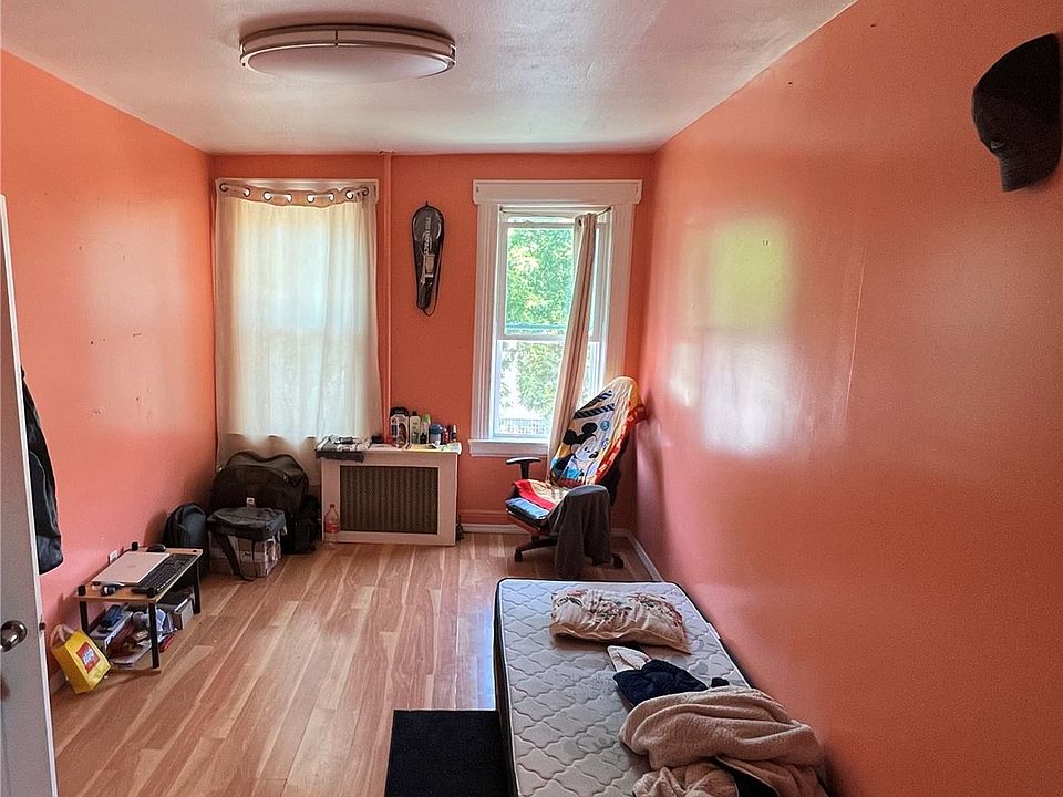 2nd image of 10018 89th Ave