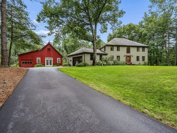 5 Cajun Court, Bedford, NH 03110