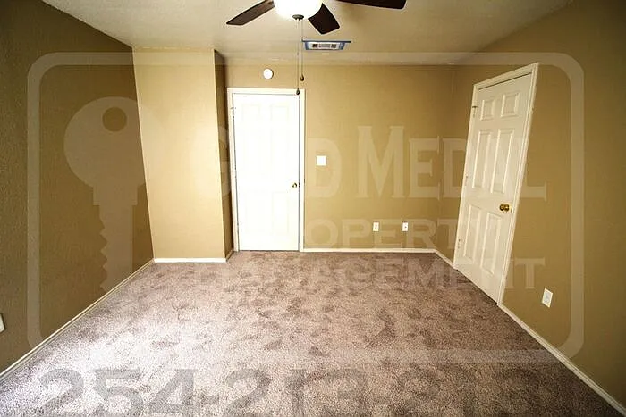 3400 Barcelona Dr — Photo 12