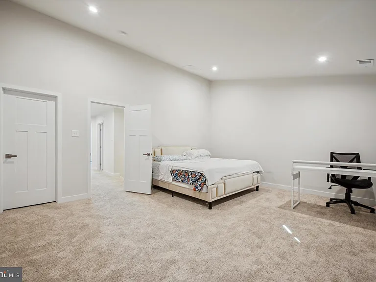 8036 Milltown Cir — Photo 19
