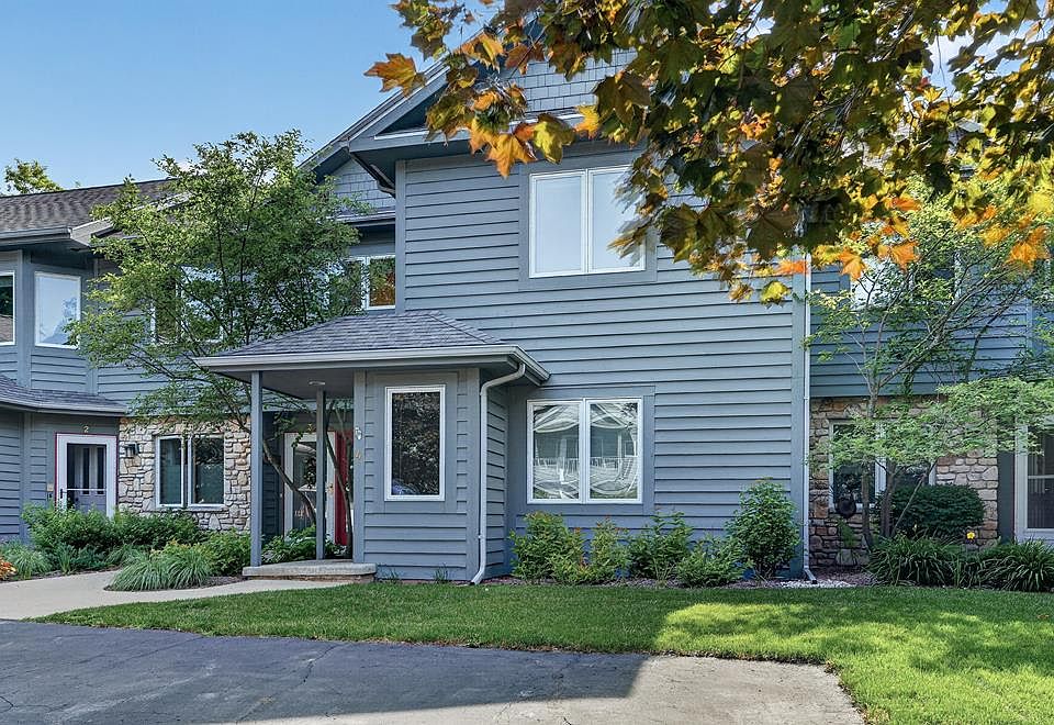 1st image of 10704 Woodcrest Ln #604