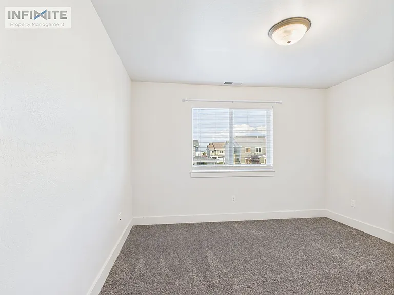 4830 Flanders Way #B — Photo 6