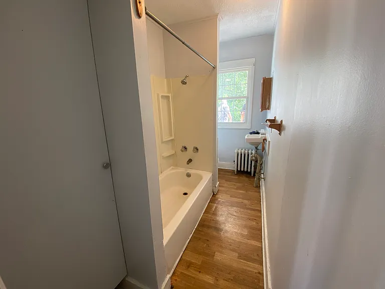 426-428 E Northampton St #4 — Photo 6