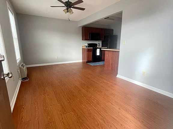3rd image of 1109 Richmond Green Dr #3