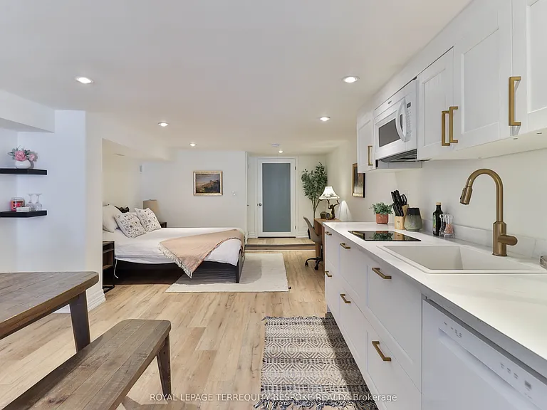 39 Lappin Ave #LOWER — Photo 3