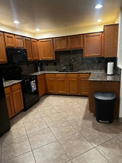 2 bed, 1700 sqft, $1,700 — Photo 4