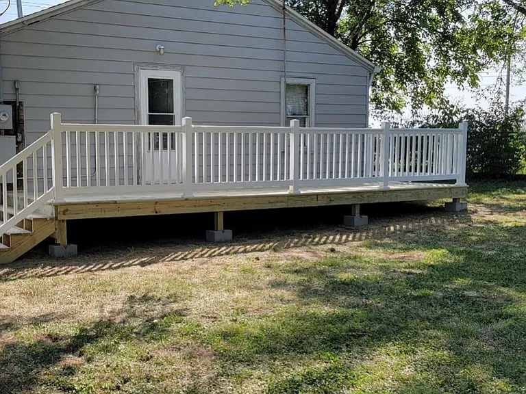 7270 E Landersdale Rd — Photo 2
