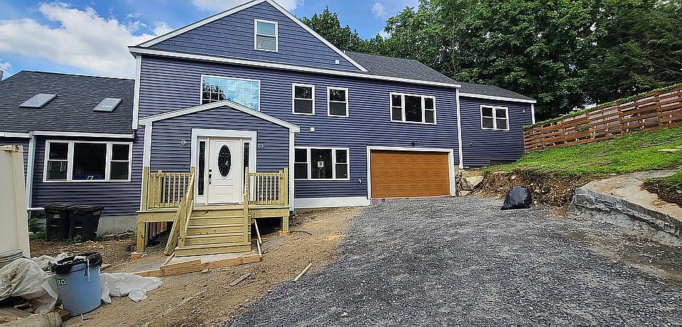 1st image of 27 Walden Pond Ave