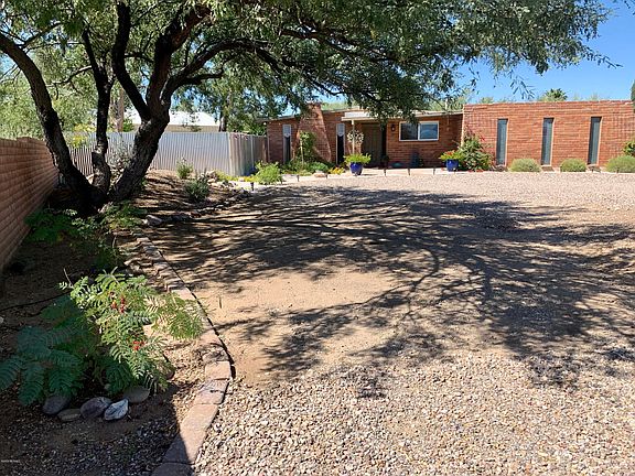 2nd image of 17858 S Camino De Las Quintas