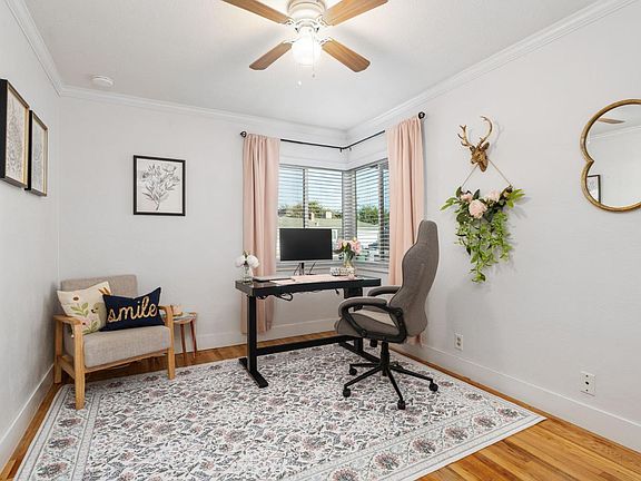 4th image of 4467 N Bond Ave