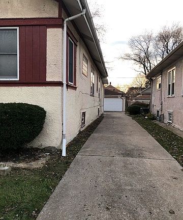 2nd image of 1922 S 8th Ave