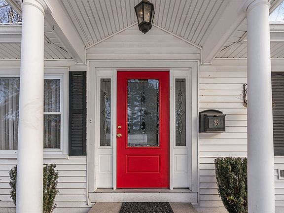 4th image of 23 Berkshire Ave