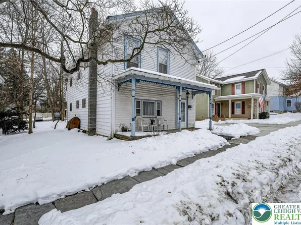 10 E Harrison St, Tunkhannock, PA 18657