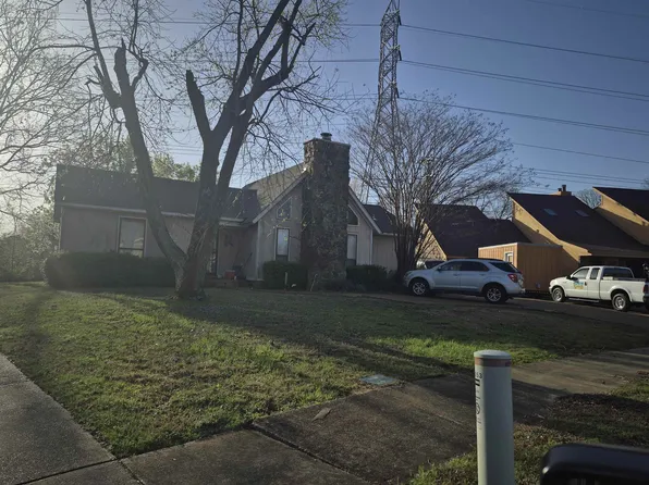 3052 Bayview Dr, Memphis, TN 38127