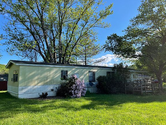 2nd image of 26 Dogwood Ln