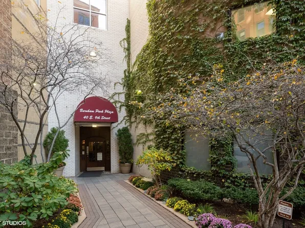40 E 9th St APT 1518, Chicago, IL 60605