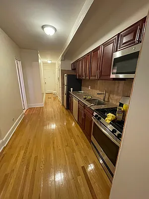 Rented by Metropolis International Realty Inc. | media 11