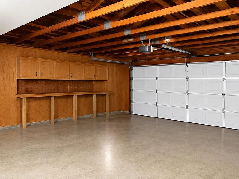 4901 Autumntree Ct — Photo 20