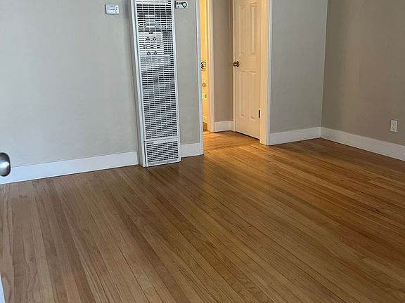 3rd image of 1724 H St APT 10