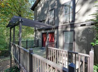 903 River Run Dr, Sandy Springs, GA