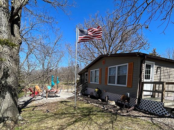 3rd image of 10051 Wildflower Dr