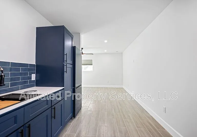 3012 Broadway #205 — Photo 4
