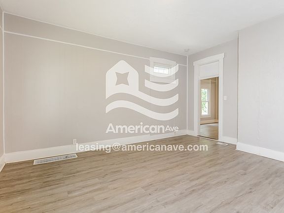 324872_005_living_room_13945578.jpg