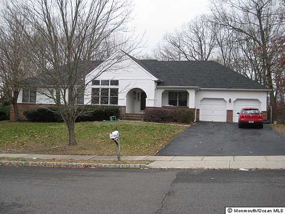 2nd image of 9 Sunny Woods Ln