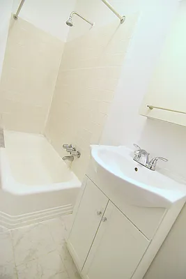 Rented by Manhattan Spaces | media 80