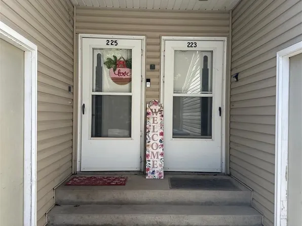 223/225 Swisher View Dr SW, Swisher, IA 52338
