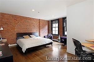 4th image of 43 Clarkson St APT 3B