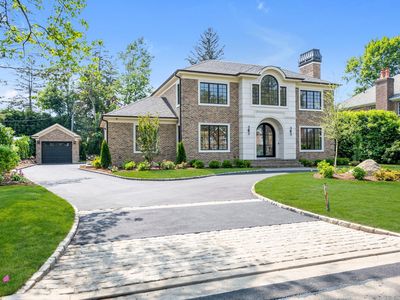 85 Dorchester Drive, Manhasset, NY, 11030