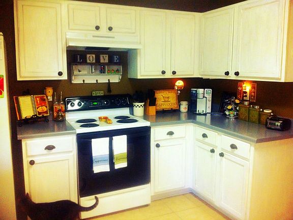 4th image of 8716 Seven Oaks Ln