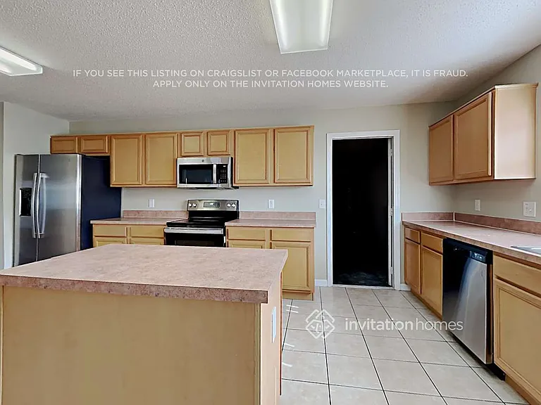 1266 N Ridge Blvd — Photo 8