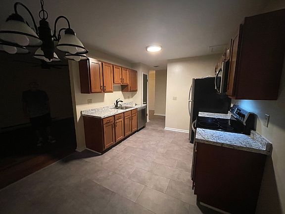 4th image of 10 Tallow Wood Dr