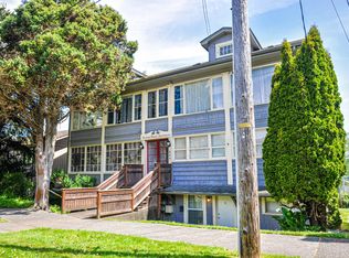 864 S 5th St, Coos Bay, OR 97420