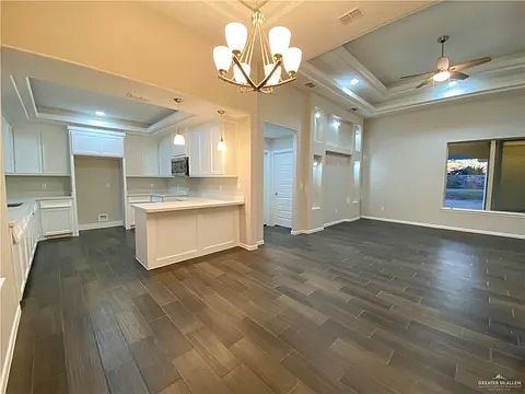 4th image of 1003 S New Mexico St