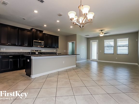 4th image of 9827 Ivory Dr