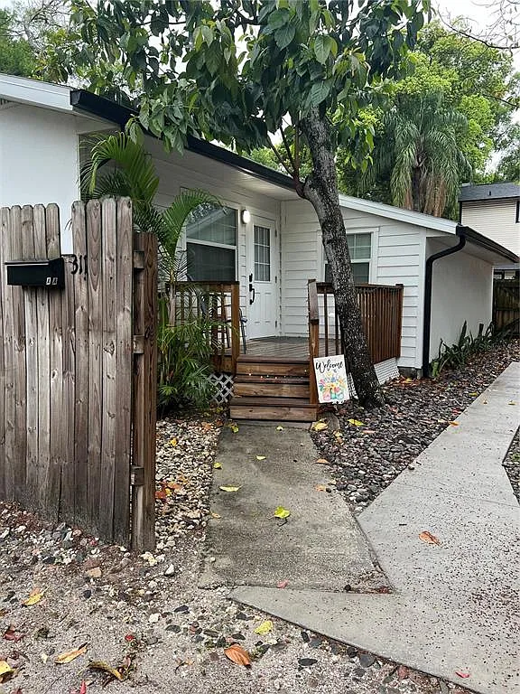 Building Photo - 311 E Floribraska Ave #A