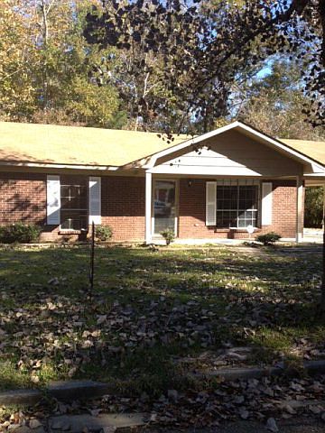 1st image of 217 Greenbriar Dr