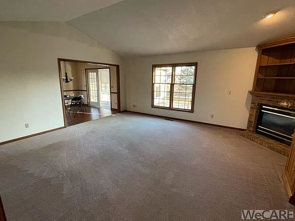 2nd image of 4855 Amaryllis St