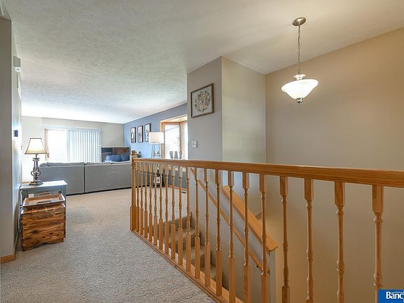 3rd image of 1710 SW Lacey Ln