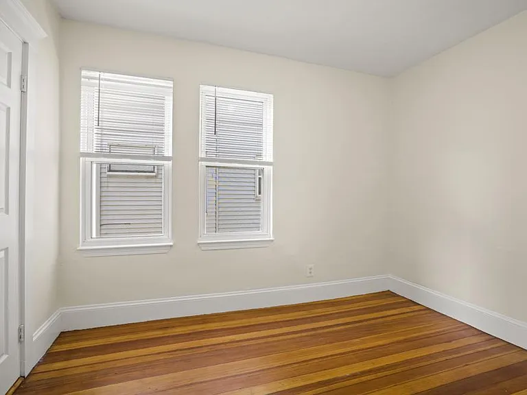 20 Sudan St #3 — Photo 9