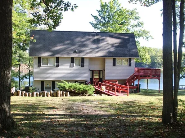 2110 Deer Lake Rd, Harrison, MI 48625