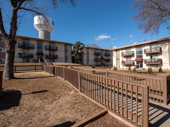 Eagle's Nest Apartments