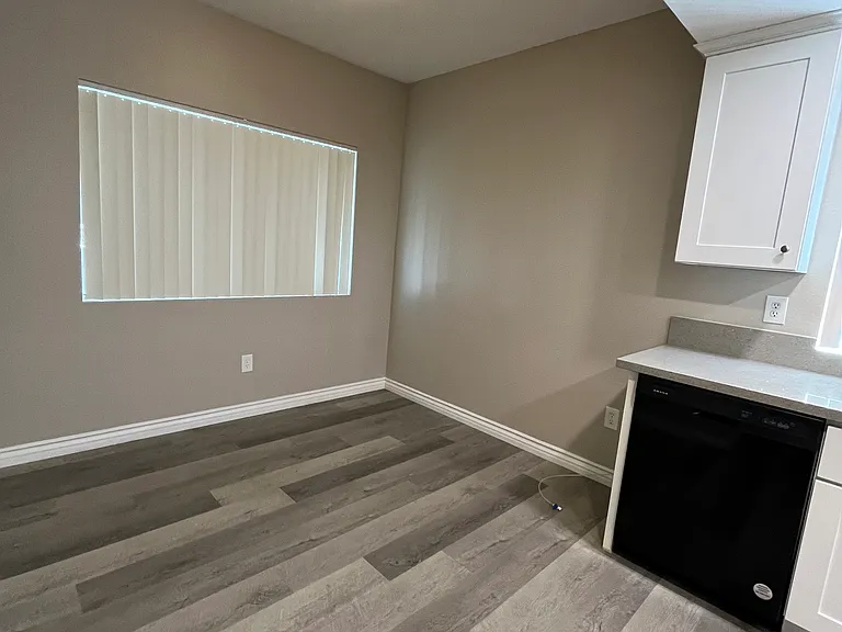 20601 Seine Ave #15 — Photo 14